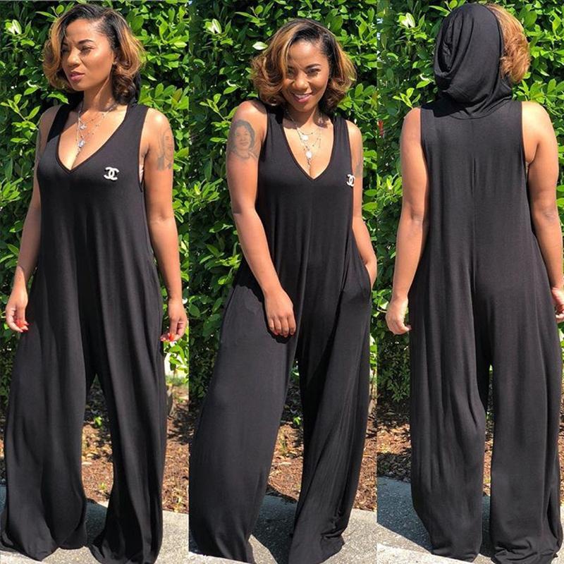 Lockerer Jumpsuit mit Kapuze